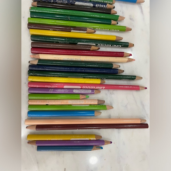 Large Lot of 113 Vintage Laurentien Coloured Pencils Crayons Art Pencils Canada - Picture 2 of 5